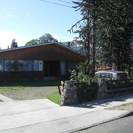 Hostal Entre Araucarias テムコ エクステリア 写真
