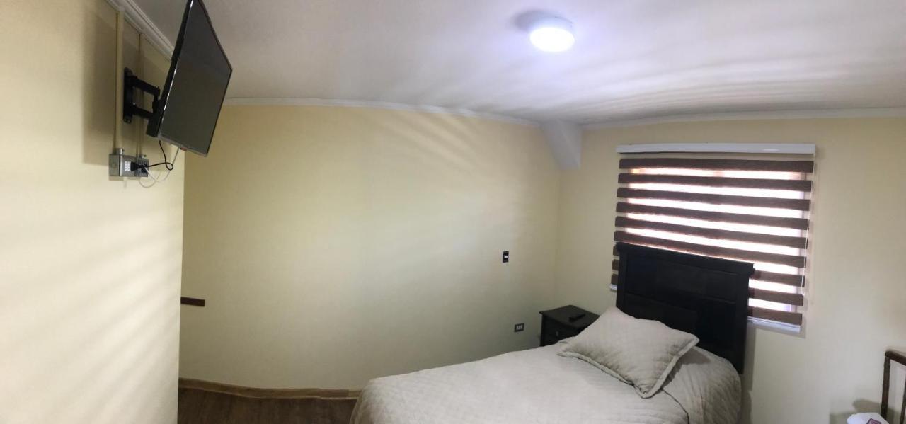 Hostal Entre Araucarias テムコ エクステリア 写真