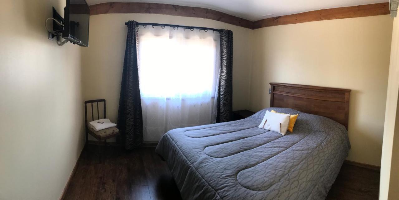 Hostal Entre Araucarias テムコ エクステリア 写真