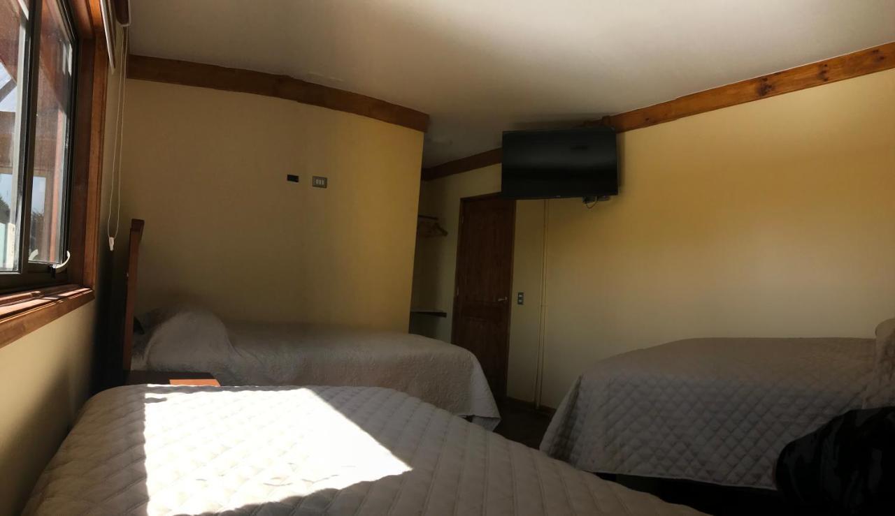 Hostal Entre Araucarias テムコ エクステリア 写真